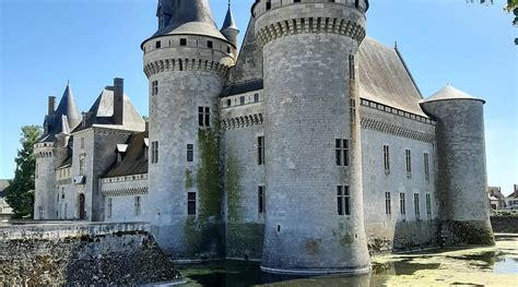 CHAMBRES ET TABLE D'HÔTES CERVIÑA (Germigny-des-Pres) - Hotel Reviews ...