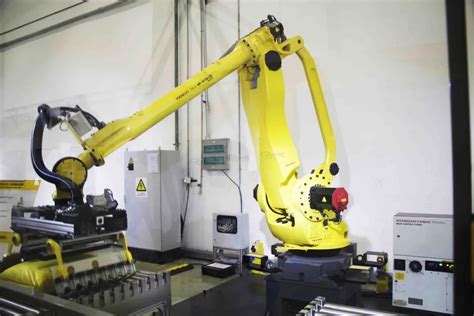 工业机器人市场生变，国产机器人有望崛起