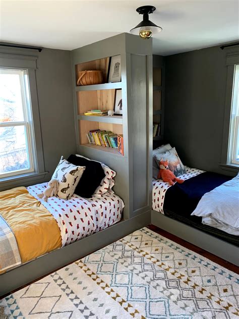 Shared bedroom with built in beds – Artofit