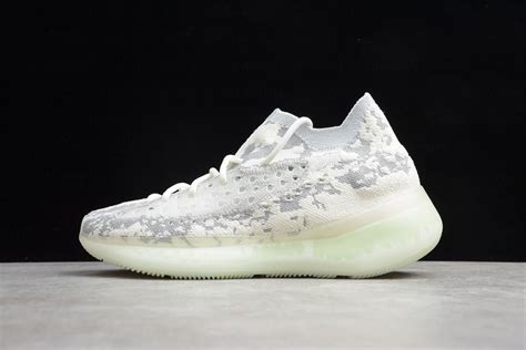 adidasUnisex YEEZY Boost 380 - Alien