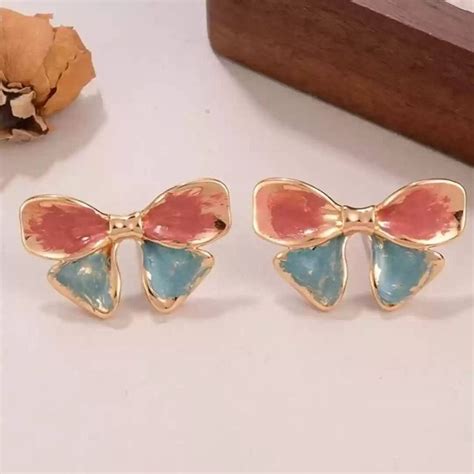 Bevy Pearls Minimal Luxury Meenakari Bow Style Studs Earrings ...