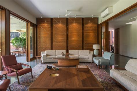 The verandah house, munshaw house