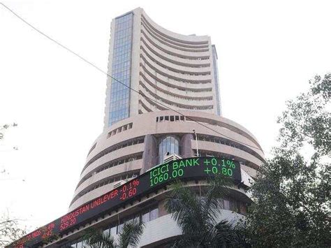 Sensex Today | Live Updates on The Economic Times: Sensex gains over 50 ...