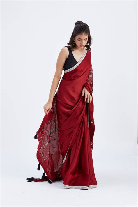 Zaria Red saree – Hasttvam
