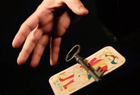 Ghost Key Magic Trick 的图像结果
