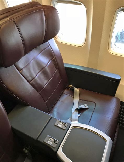 Boeing 737 Business Class 的图像结果