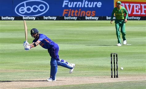 Virat Kohli requests not to circulate daughter Vamika's pictures after ...