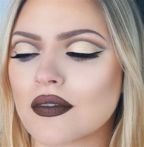 eye makeup for uneven eyelids