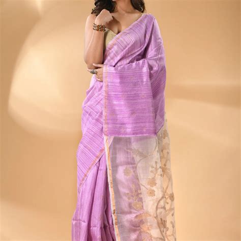 Traditional Pink Handwoven Matka Silk Jamdani Saree With Floral Pallu ...