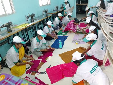 Baroda Rural Self-Employment Training Institute AHWA conducted Training ...