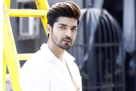 Gurmeet Choudhary starts a temporary hospital in Nagpur for COVID ...
