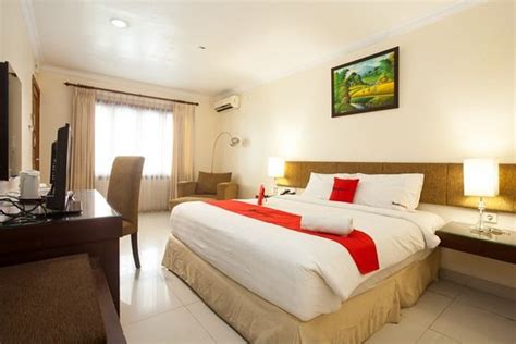 REDDOORZ PREMIUM AT RAYA NGINDEN (Surabaya, Java) - Hotel Reviews ...