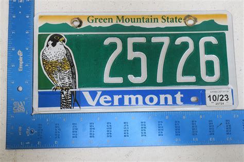 VERMONT VT LICENSE PLATE TAG PEREGRINE FALCON BIRD 25726 - 726TH ISSUED ...