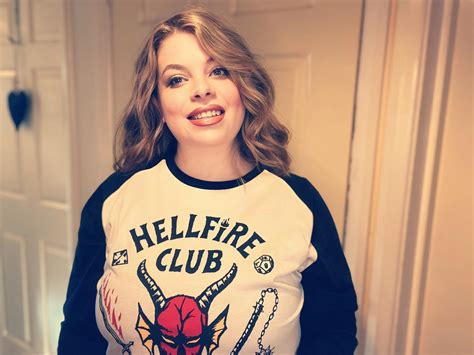 Island Minds by Hannah Brewer - I Have A Podcast