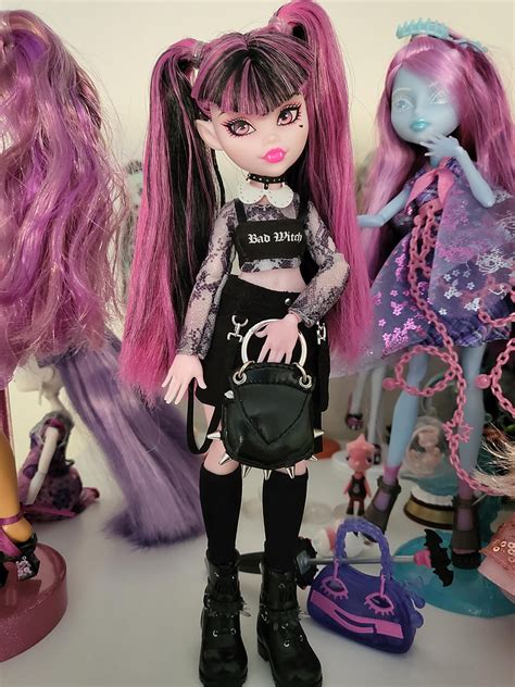 clawd and draculaura fanart : r/MonsterHigh