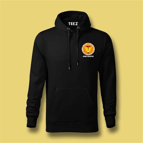 men-black-hoodie_aa16d8d8-00d1-46bd-8ccb-e522bf292280.jpg?v=1750421932