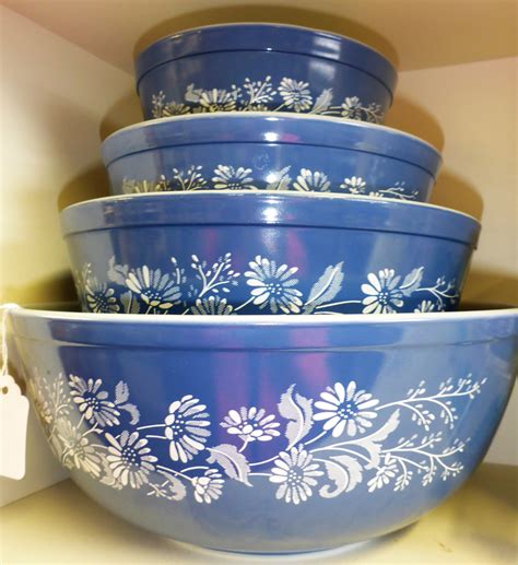 Blue Pyrex Bowl Vintage
