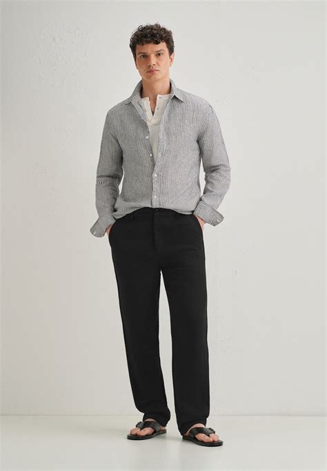 Buy All Bottom Wear for Men | Banana Club