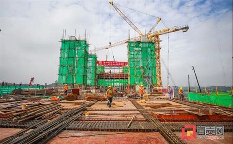 三条在建高铁枢纽工程自贡东站昨日“上梁”！_川南在线