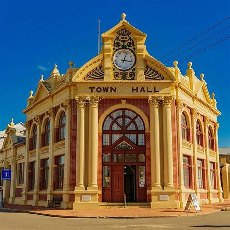 Town and City Hall Locations - Elope Long Island