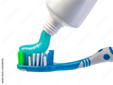 Toothbrush and Toothpaste 的图像结果