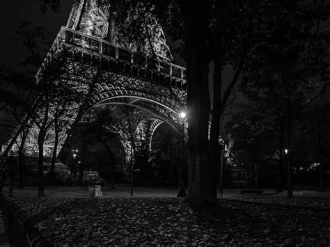 Daniele Cametti Aspri. Dark Cities | Meer