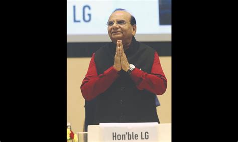 Delhi L-G distributes ‘smart’ ID cards to senior citizens