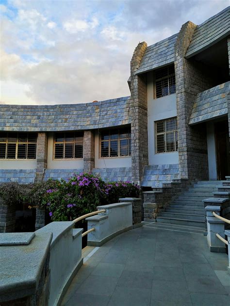 MA vs. MBA - What's the Difference? | This vs. That