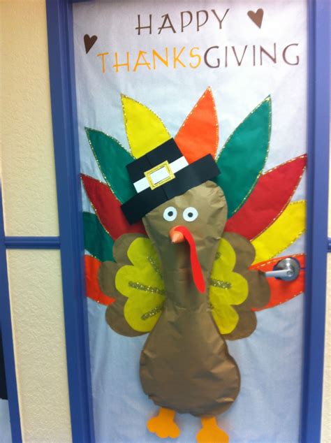 This cute Pilgrim turkey is a cute idea for a classroom door display ...
