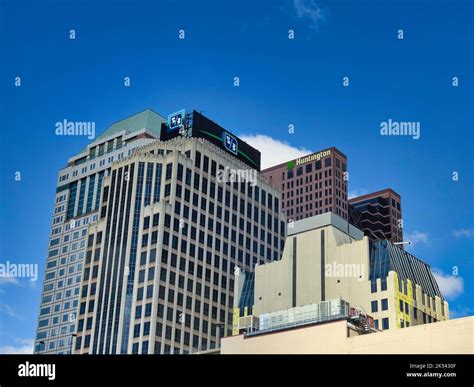 Fifth Third Center is a skyscraper on Capitol Square in Downtown ...