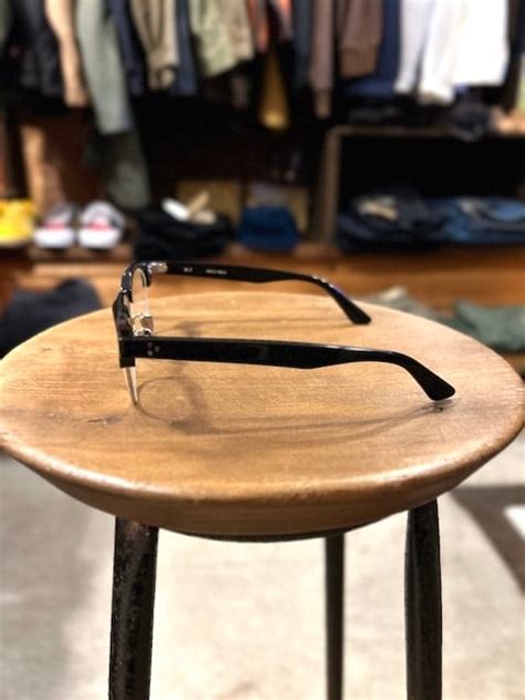 NEW. Revision / R-7 / black | thehunt