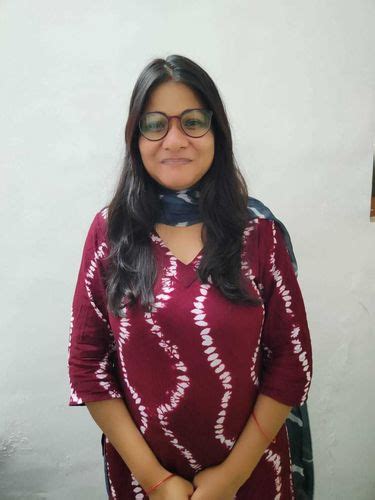 Srithi Baid - Expert English Tutor in 4th Cross Road | PlanetSpark