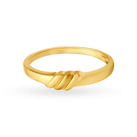 Suave 22 Karat Yellow Gold Ridged Finger Ring