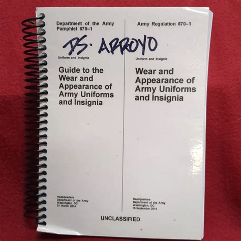 BOOK: GUIDE TO THE WEAR AND APPEARANCE OF ARMY UNIFORMS (PAMPHLET 670-1 ...