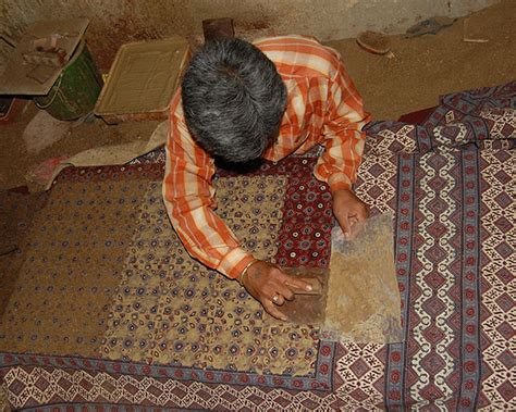 Ajrakh Prints in Natural Vegetable Dyes Manufacturer Exporter Barmer ...