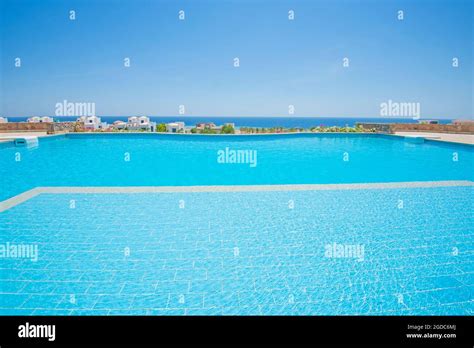 Infinity Pool Sea View 的图像结果