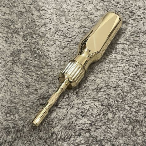 gold edition ltt screwdriver : r/LinusTechTips