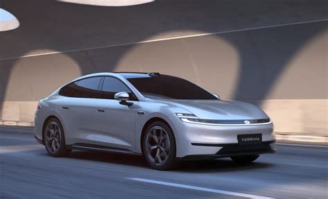 BYD Announces SUV and Sedan Hybrids With a Claimed 2,000 KM Range