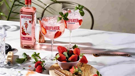 Pink Strawberry Gin & Tonic Cocktail Recipe - Beefeater Gin