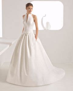 China Elegant Halter High Neck Open Back with Pocket Satin Wedding ...