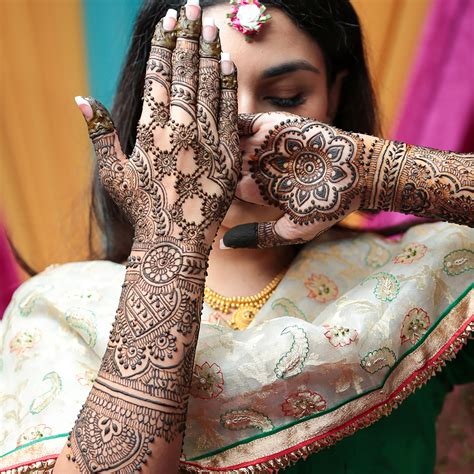Fresh Bridal Mehndi | Mehendi photography, New bridal mehndi designs ...