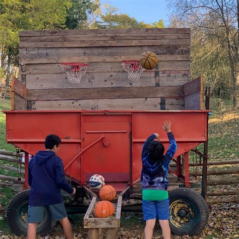 HOWELL FAMILY PUMPKIN FARM - HOWELLS FARM (2026) All You Need to Know ...