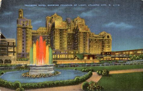 Lot - Antique Postcard Traymore Hotel Atlantic City