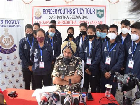 SSB organises study tour for border youths of Assam