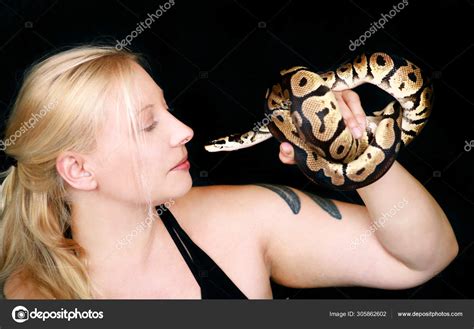 Python Snake Woman 的图像结果