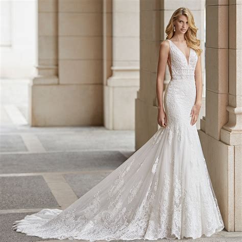 Finde dein Fit and Flare Brautkleid in Coesfeld bei Münster - Brautmode ...