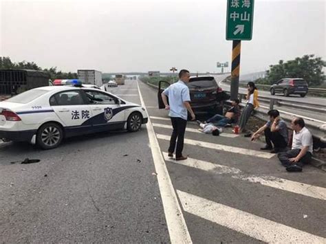南京绕城高速发生车祸2死6伤 因翻新轮胎爆炸所致_新浪新闻