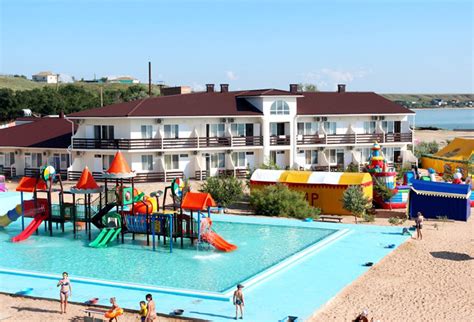 ТОП-6 мест для отдыха с детьми в Крыму, список курортов - Азовский