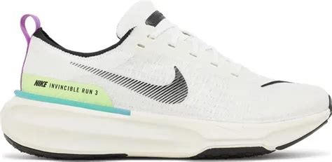 ZoomX Invincible 3 'Mismatched' | Hype Fly India