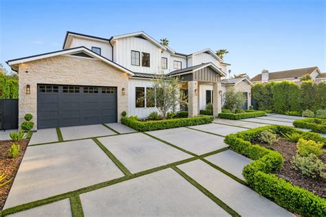 Program Chamberlain & LiftMaster remotes and keypads easily.